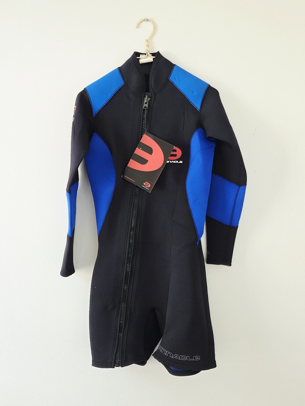 Pinnacle ESCAPE Front Zip Shorty Wetsuit Black Blue 3mm Women's Medium